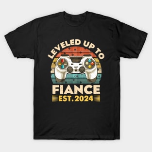 I Leveled Up To Fiance Est 2024 Promoted To Husband Groom T-Shirt